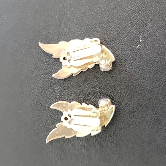 Vintage Clip Earrings - Picture 2 of 2